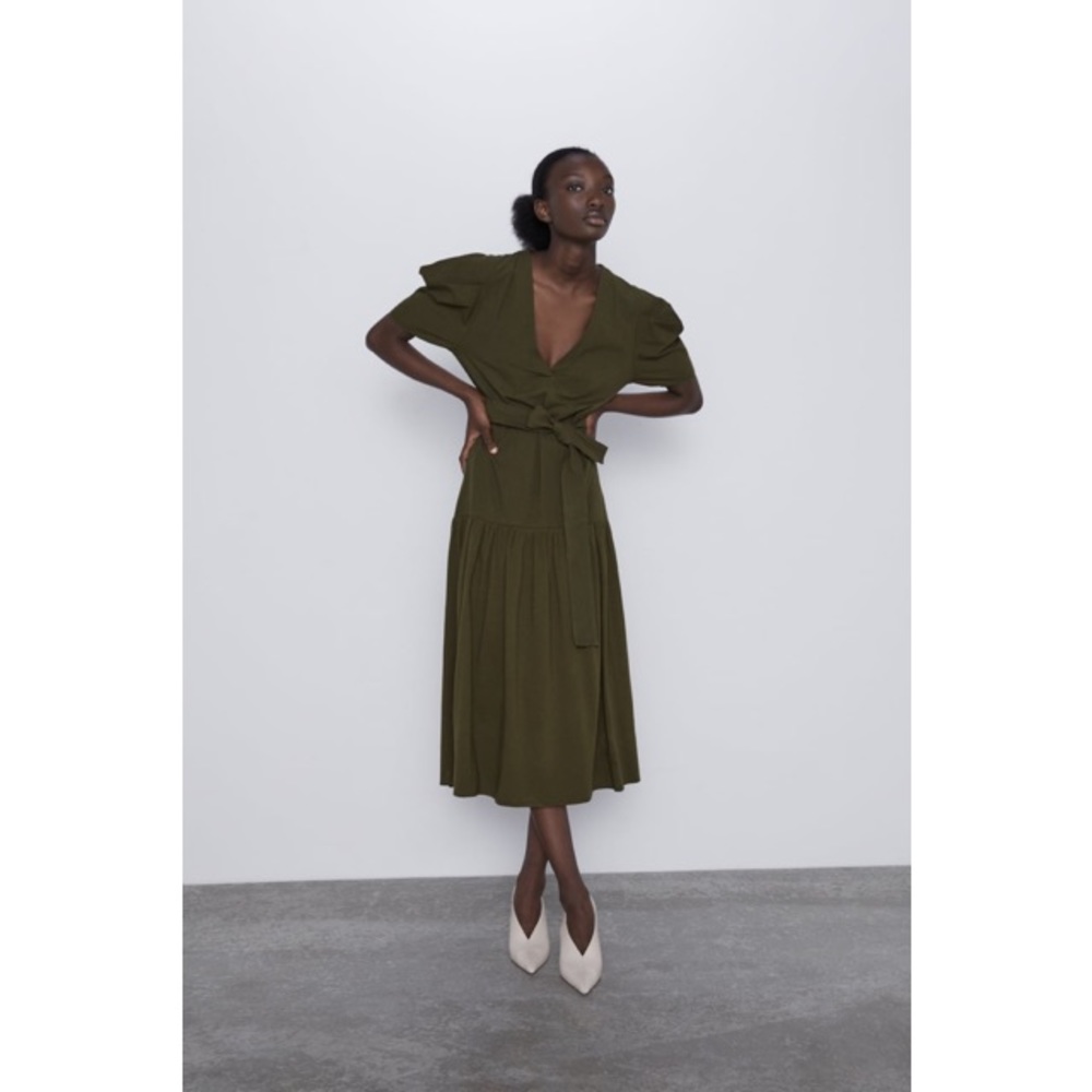 Zara dress with voluminous sleeves